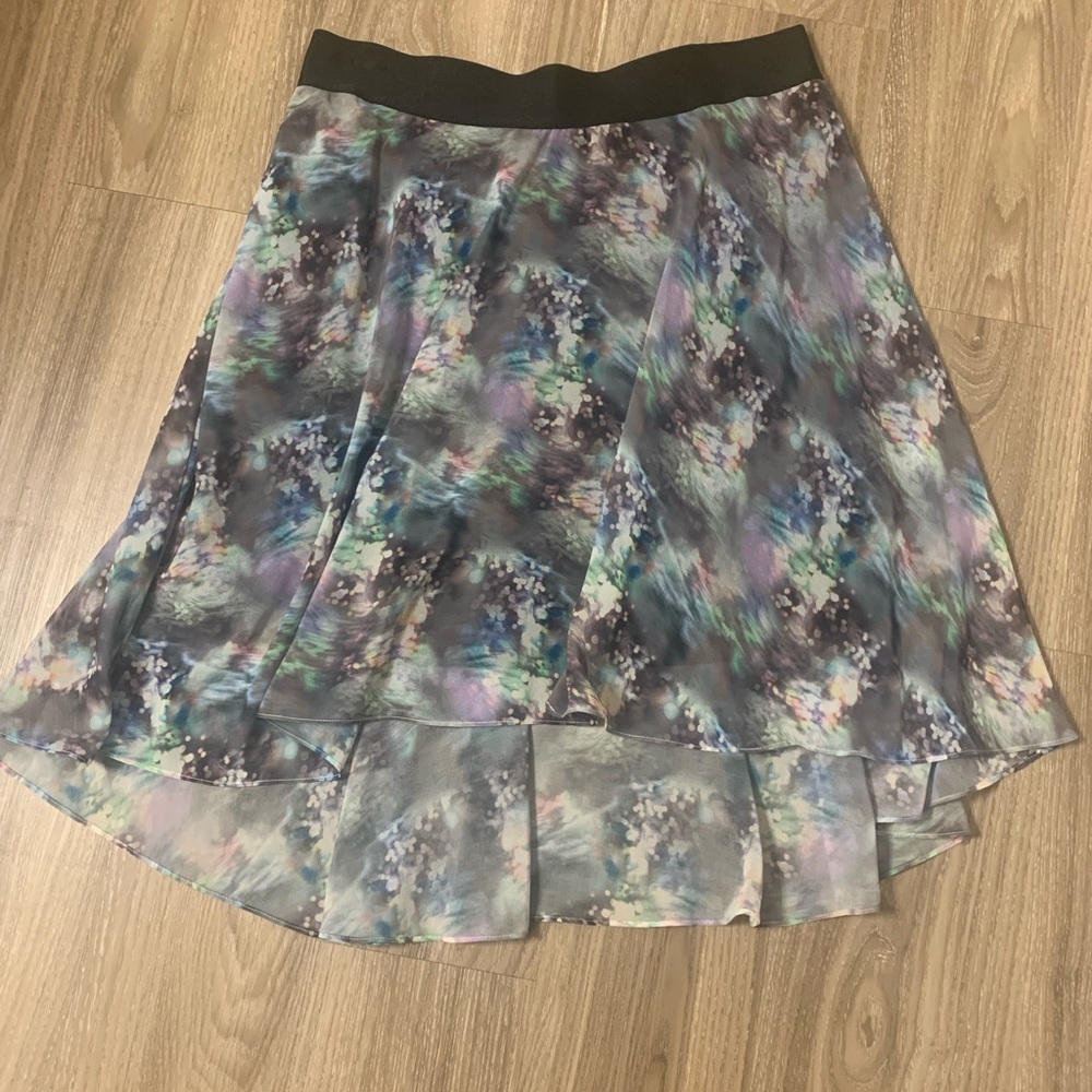 bebe floral hi-low skirt